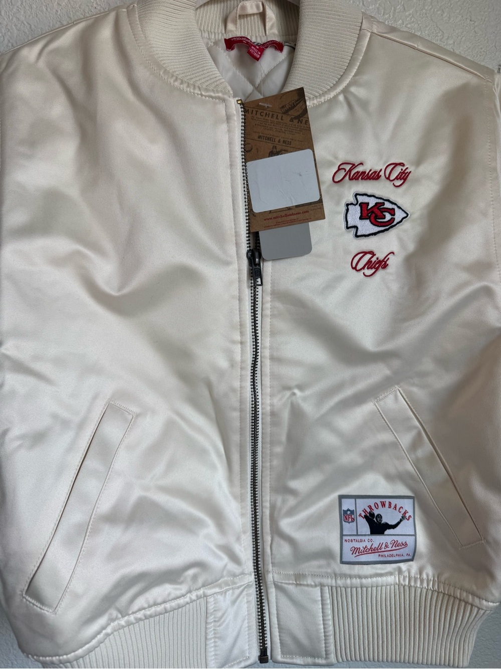 NWT Mitchell & Ness Cheifs Women's Bomber Jacket - Picture 5 of 9
